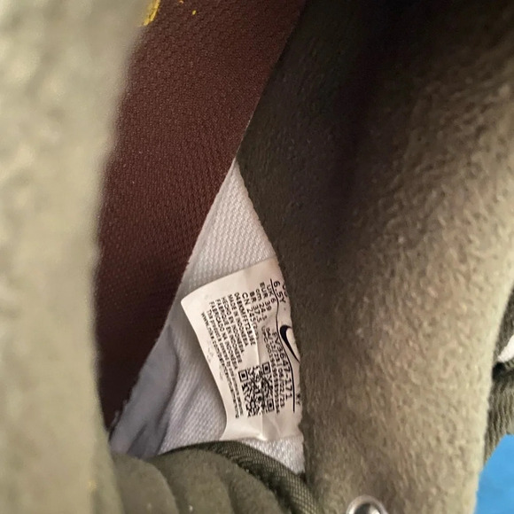 Nike Air Force 1 LV8 Shoes - Picture 5 of 5